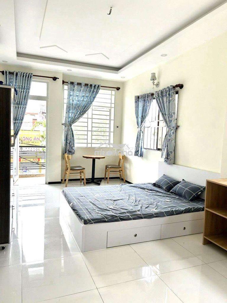 Chdv ban công gần chợ nguyễn sơn