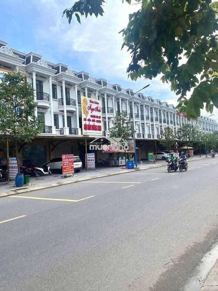 Nhà 3 tấm mặt tiền kinh doanh gần ngã tư chiêu liêu