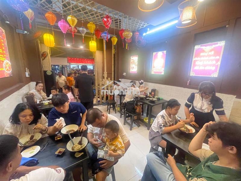 Sang lại quán mì đài loan – full đồ vào bán ngay