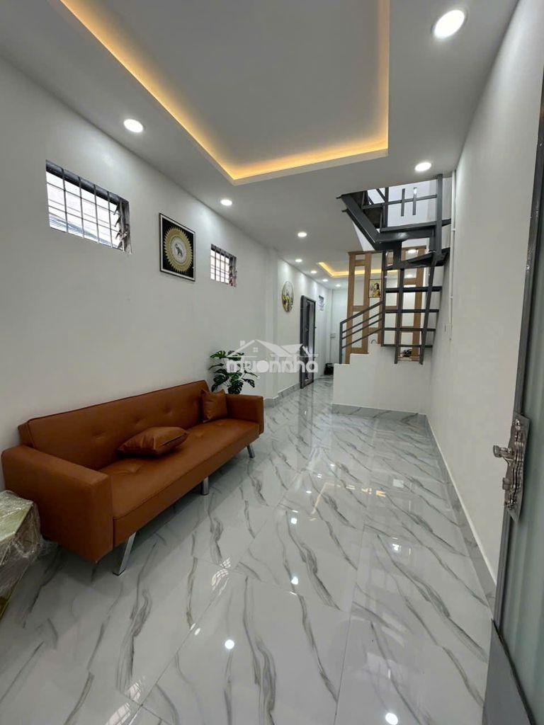 Bán nr tại 172/29 sư vạn hạnh, p9, q5, hcm giá tốt 4,3 tỷ, 23m2