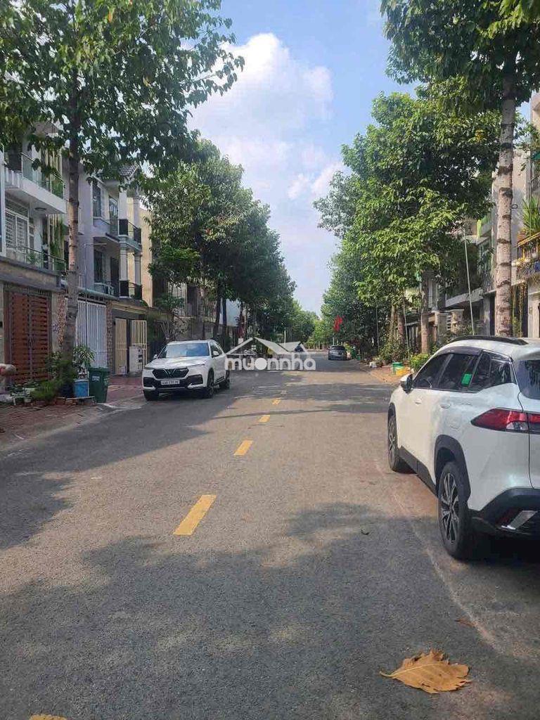 Cho thuê nhà 4pn 3wc khu dân cư nội thất cơ bản
