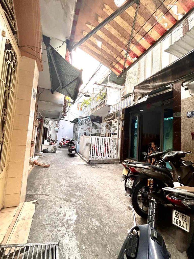 Bán nhà chỉ 10m ra mt xe hơi đ.đoàn văn bơ ra tôn đản, xóm chiếu. - 2