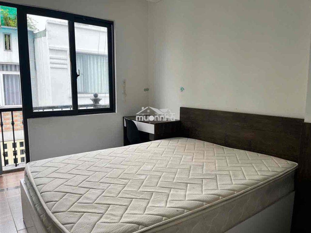 Căn hộ dịch vụ ban công- gần trung tâm quận 1 - 2