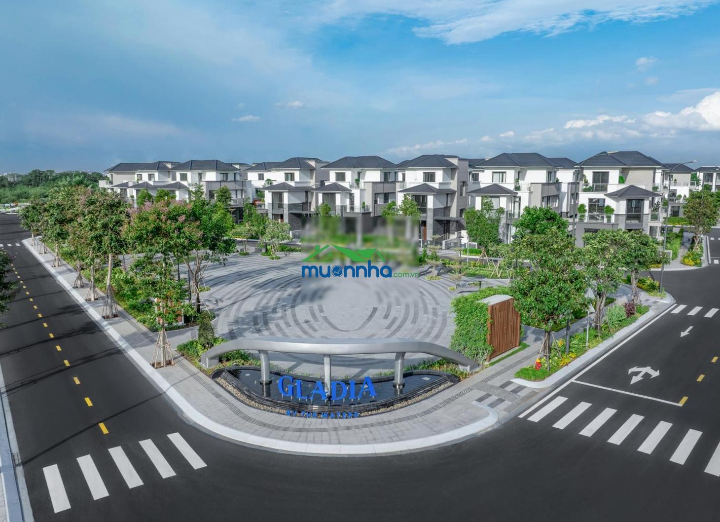 Siêu phẩm: nhà phố gladia - 1 trệt 3 lầu - cận góc, mặt tiền đường 25m - kế clubhouse - sổ hồng sẵn - 4