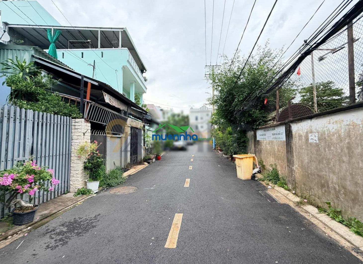 Bán đất tặng nhà c4 hxh đường võ văn ngân - ngay vincom thủ đức ga metro - xd cao tầng - ngang 6.1m - 4