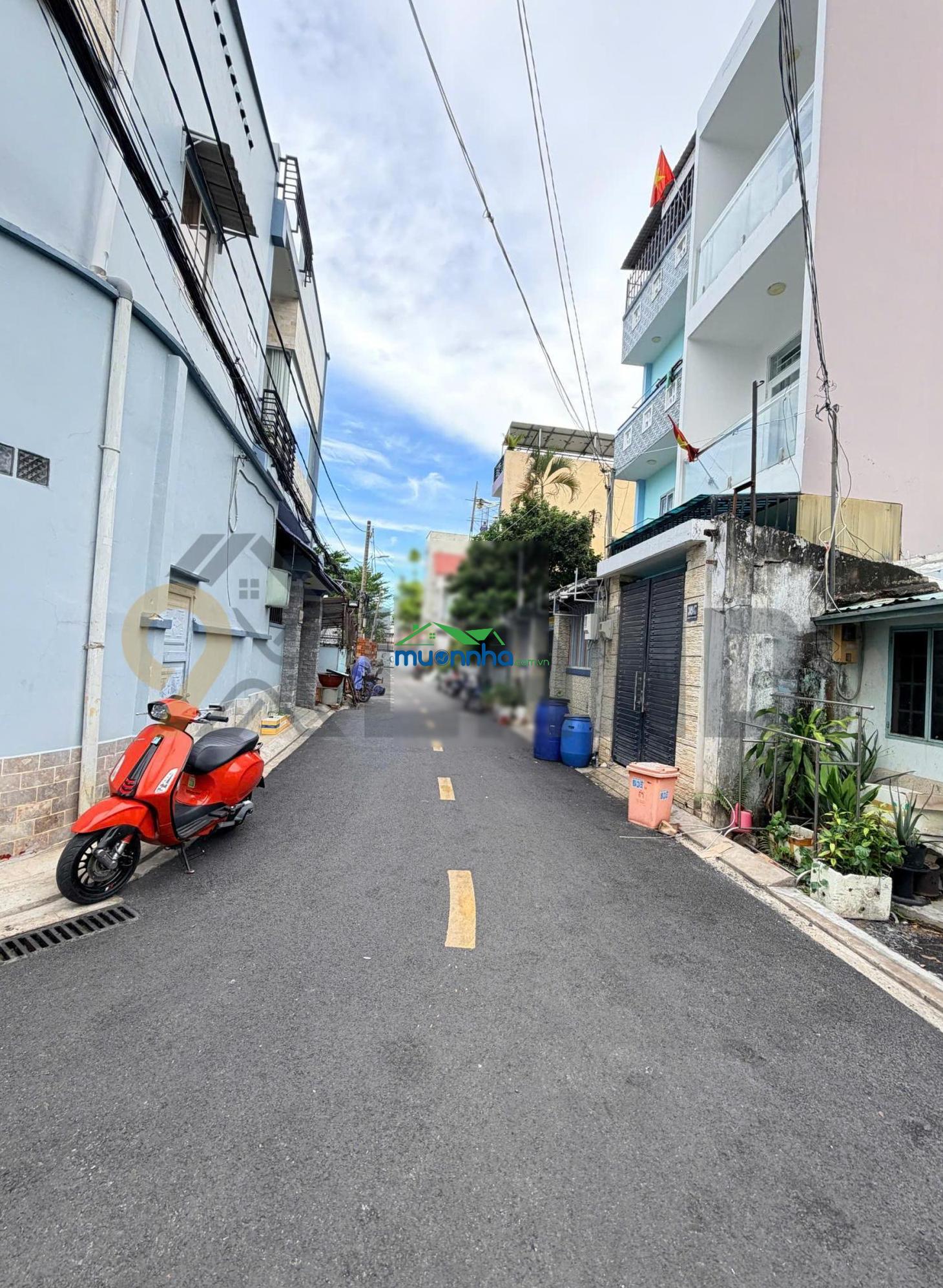 Bán đất tặng nhà c4 hxh đường võ văn ngân - ngay vincom thủ đức ga metro - xd cao tầng - ngang 6.1m