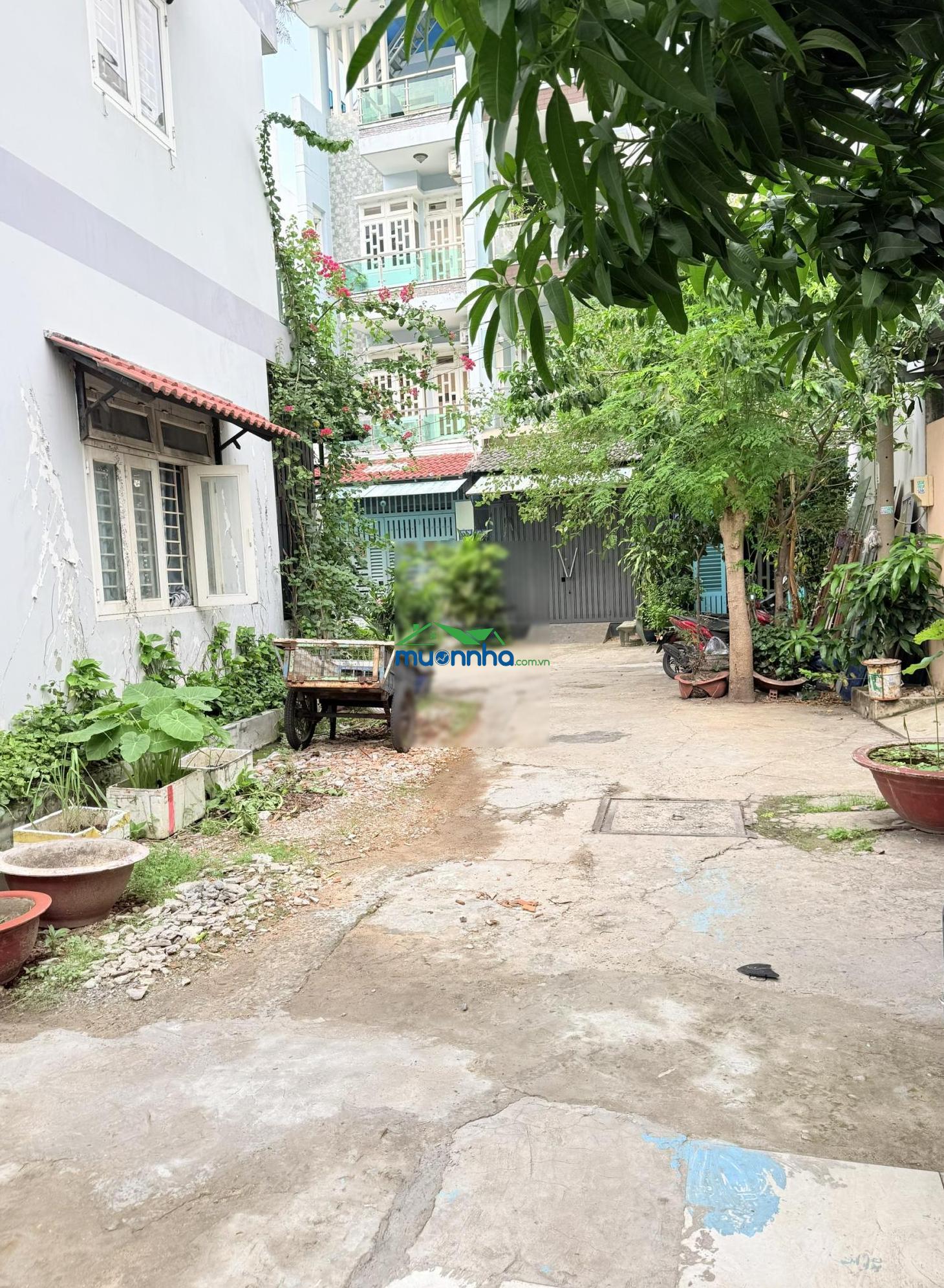 Bán gấp căn nhà 9 phòng ngủ, có thể cải tạo thêm 6 phòng ngủ, nhà 4 tầng, 5m*20m, đường 8m - 4