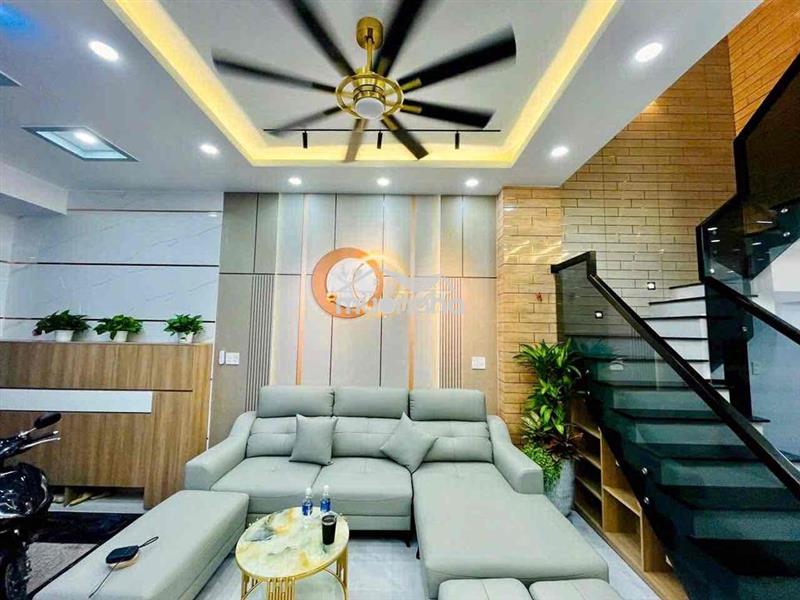 Nhà đẹp bình tân giáp tên lửa
