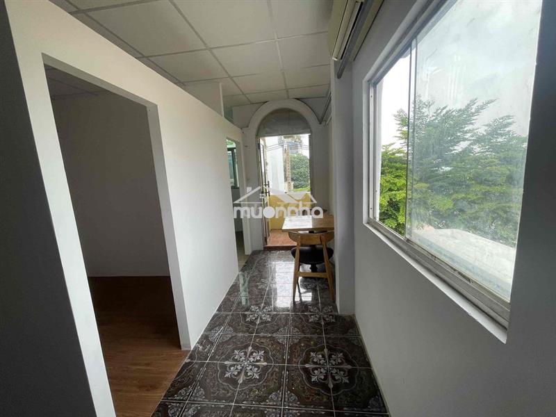 Căn hộ 2 pn- ban công - cửa sổ