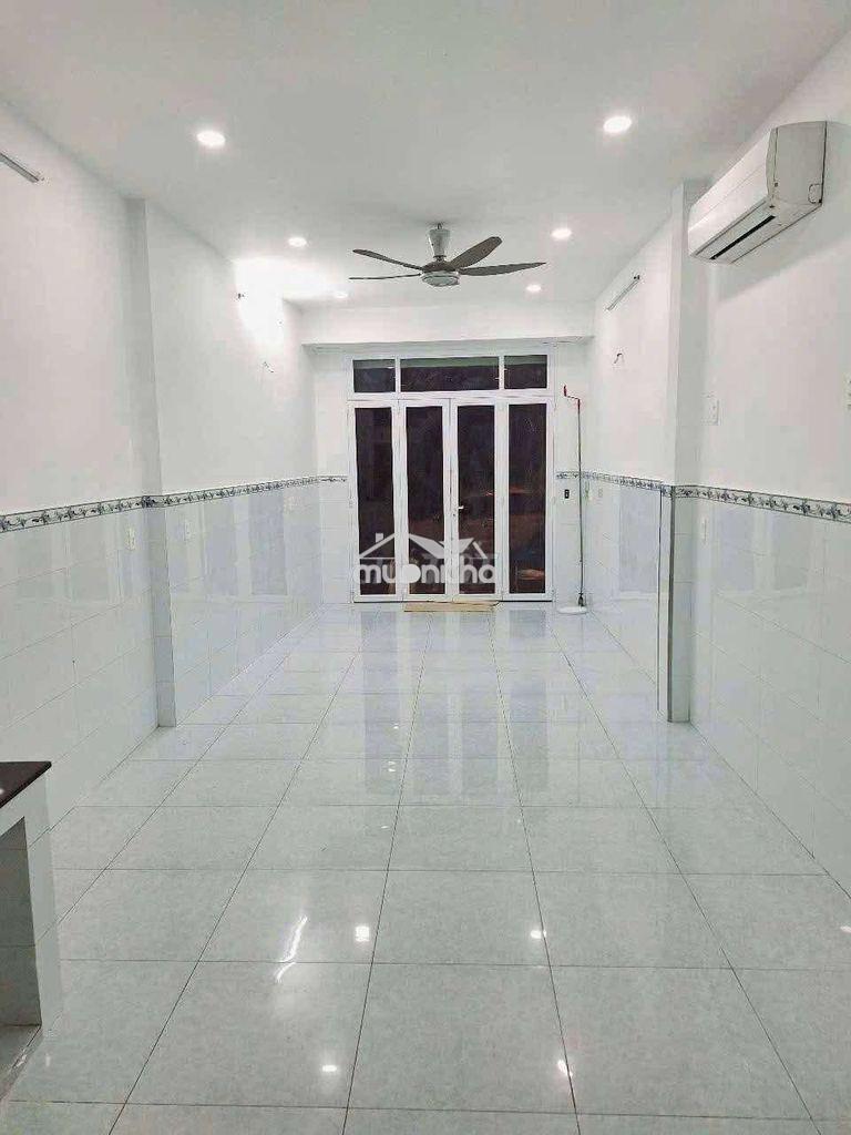 Hẻm 110 bà hom