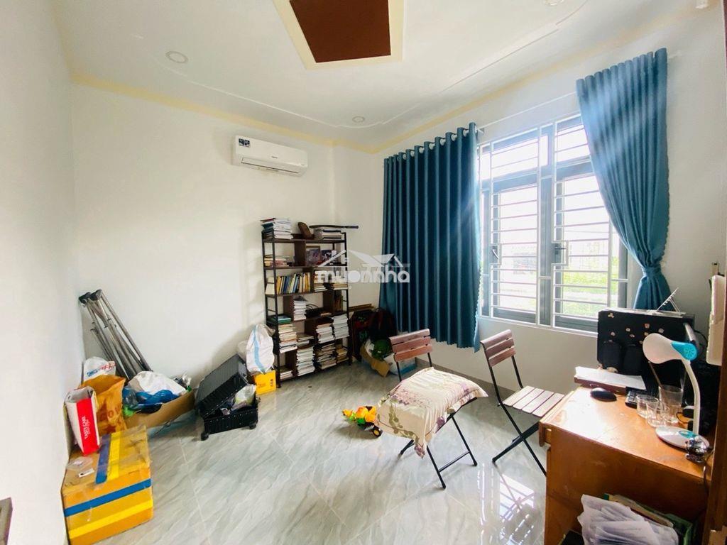 Nhà 3 tầng dt 94m2 full tc ngay lê hồng phong dĩ an giá chỉ nhỉnh 5ty - 2