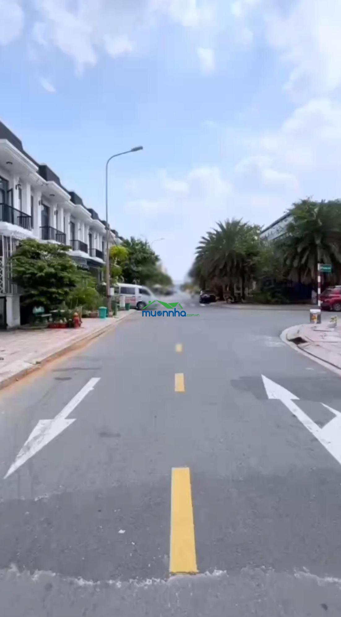 Bán căn nhà ở xã hội dành cho người lao động thu nhập thấp, dt 5x15m, mua trả góp