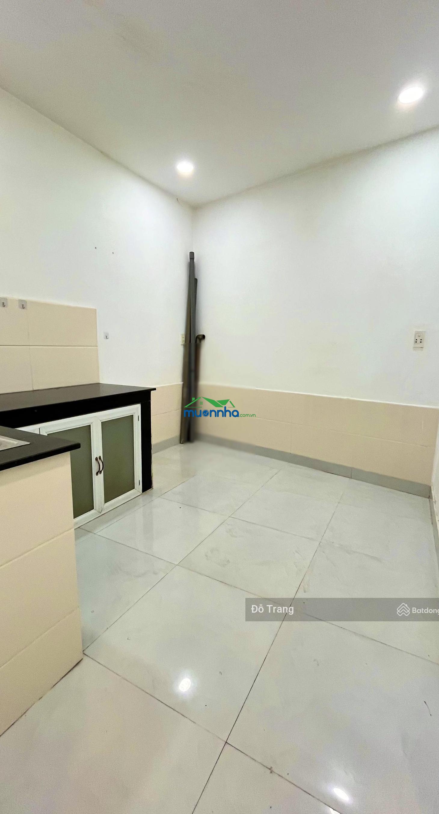 Nhà lê đức thọ - sát bên chợ xóm mới - siêu rẻ - 2