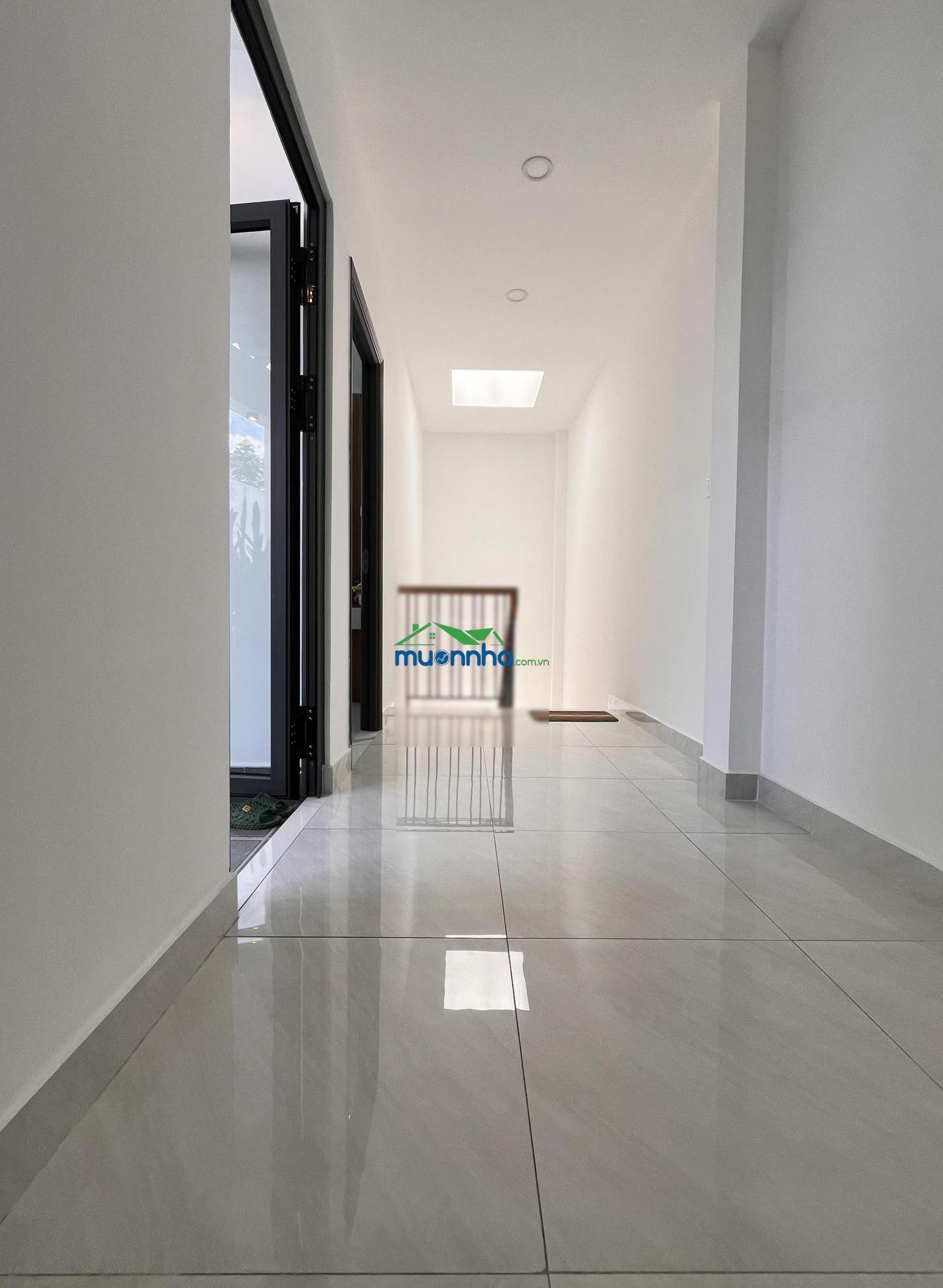 Ngang khủng 8.6m - nhà mới ở ngay - 3 tầng 3pn - full nội thất - kế bên emart - 5.85 tỷ