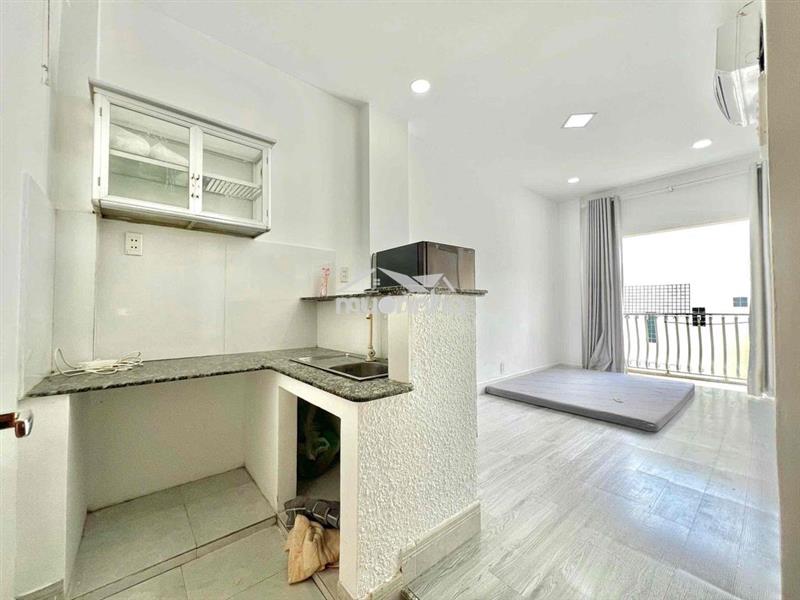Căn hộ studio bancol full nội thất có thang máy