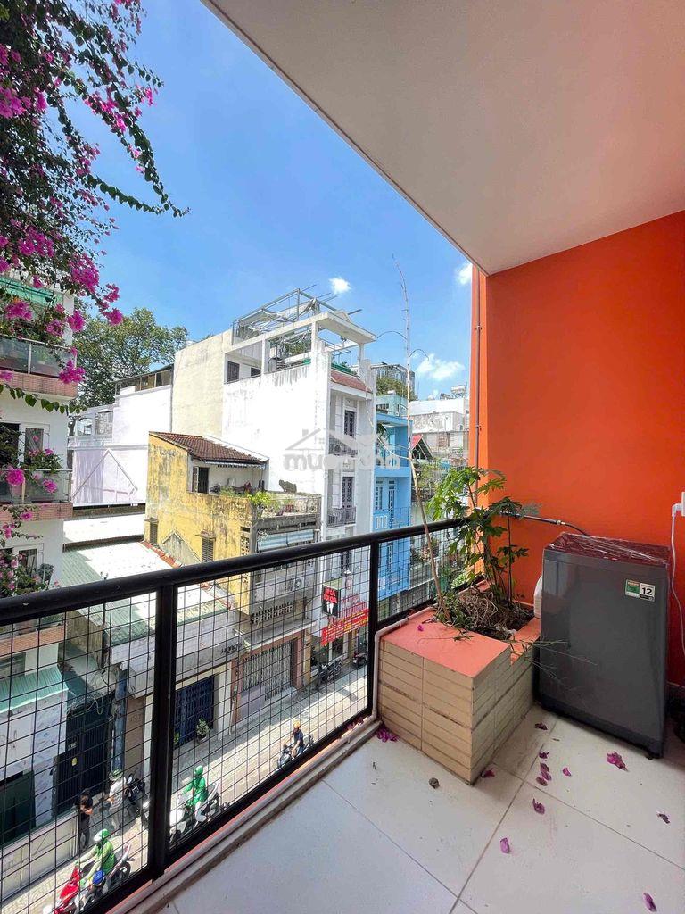 Ban công , 1 phòng ngủ , tách bếp view cực đẹp chỉ 9 triệu
