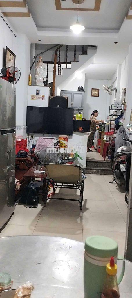 Nhà vi bằng 4pn 3tolet nam lân bđiểm 10
