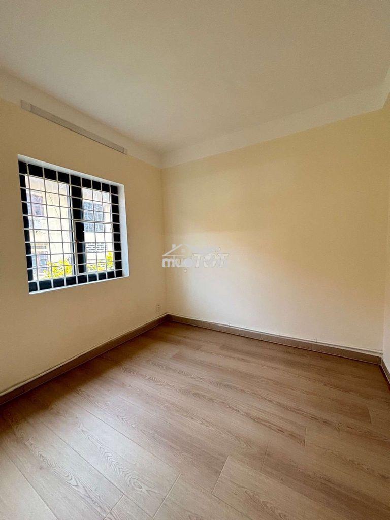 Căn hộ 750 nguyễn kiệm, pn, tầng 1, 40m2, 3.1 tỉ, căn góc, 2pn, 1wc