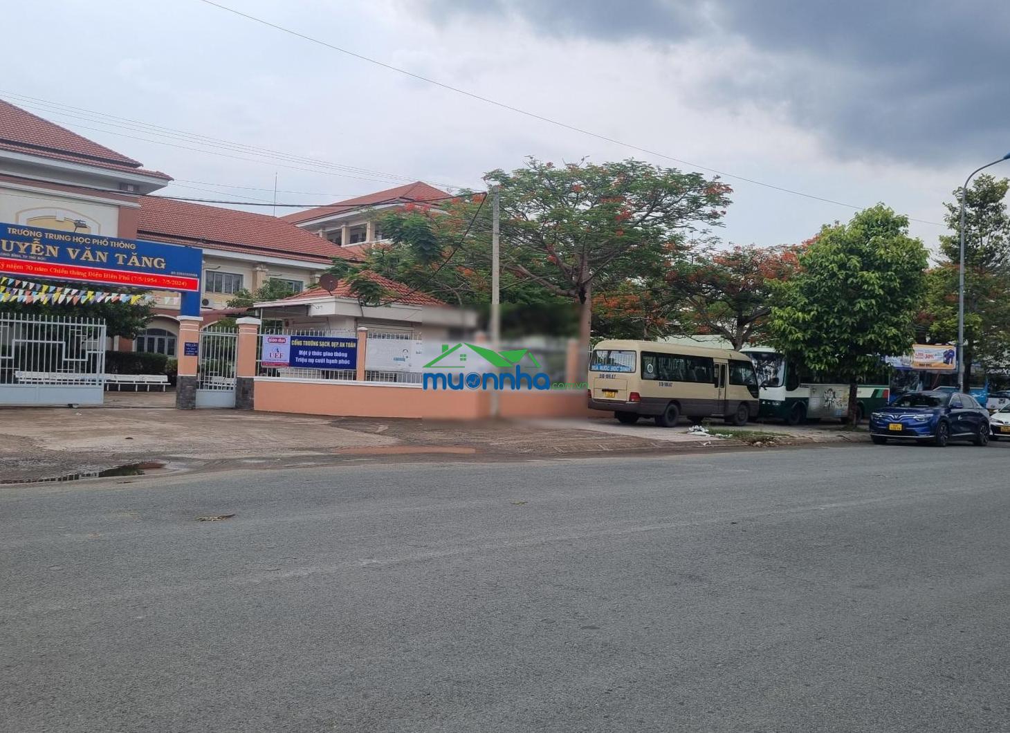 Bán nhà cạnh vinhomes grand park! 100m2 sàn chỉ 4.4 tỷ - 4
