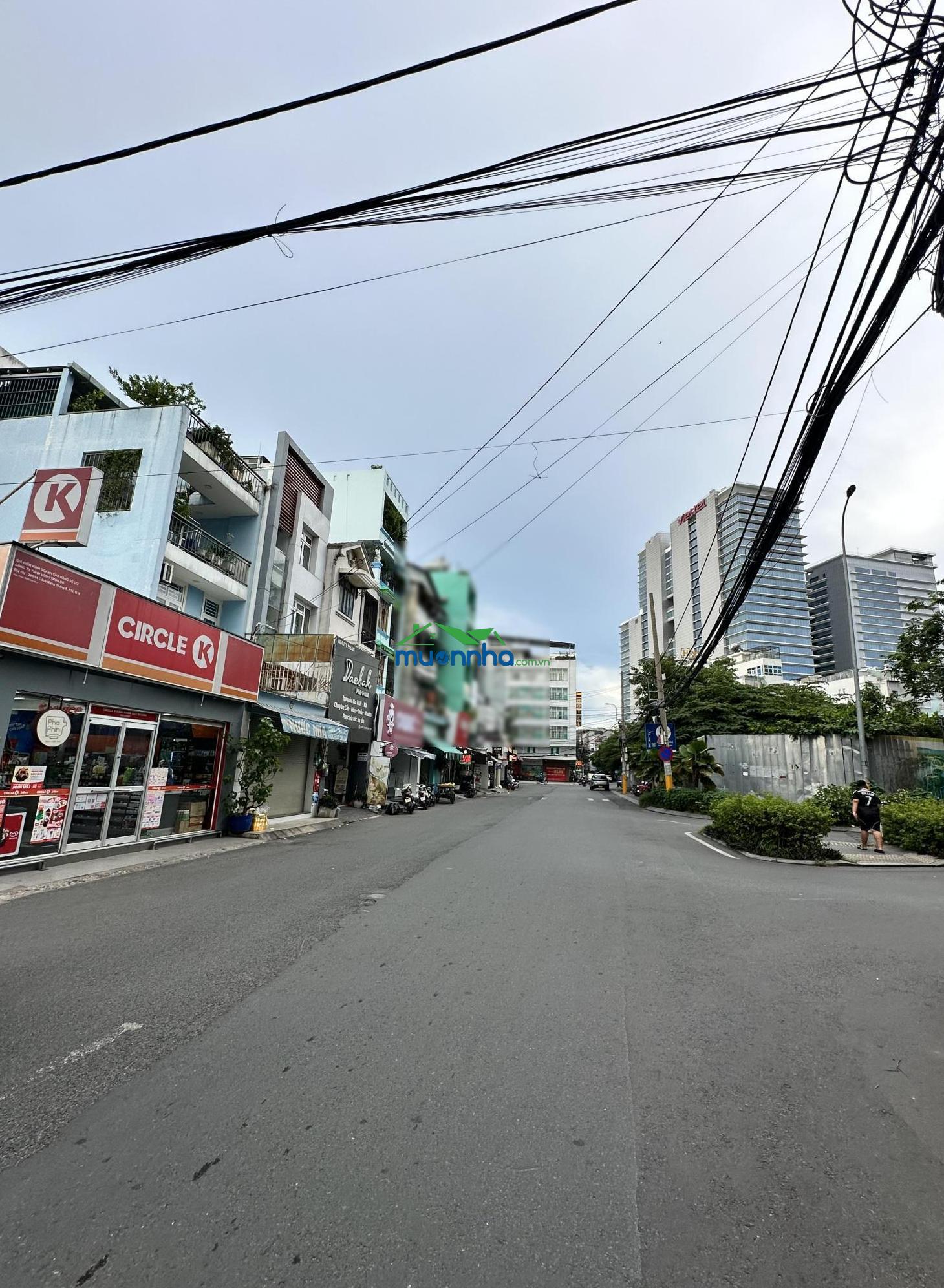 Mặt tiền kinh doanh tại cách mạng tháng tám 65 m2, đang cho thuê. 19.5 tỷ - 2