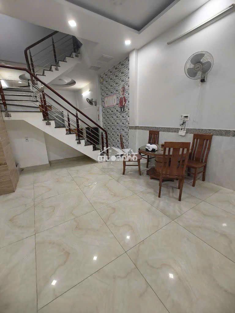 Cho thuê nhà nguyên căn 1trệt 2 lầu 4pn-  - đ.429 -q9, đầy đủ nội thất - 3