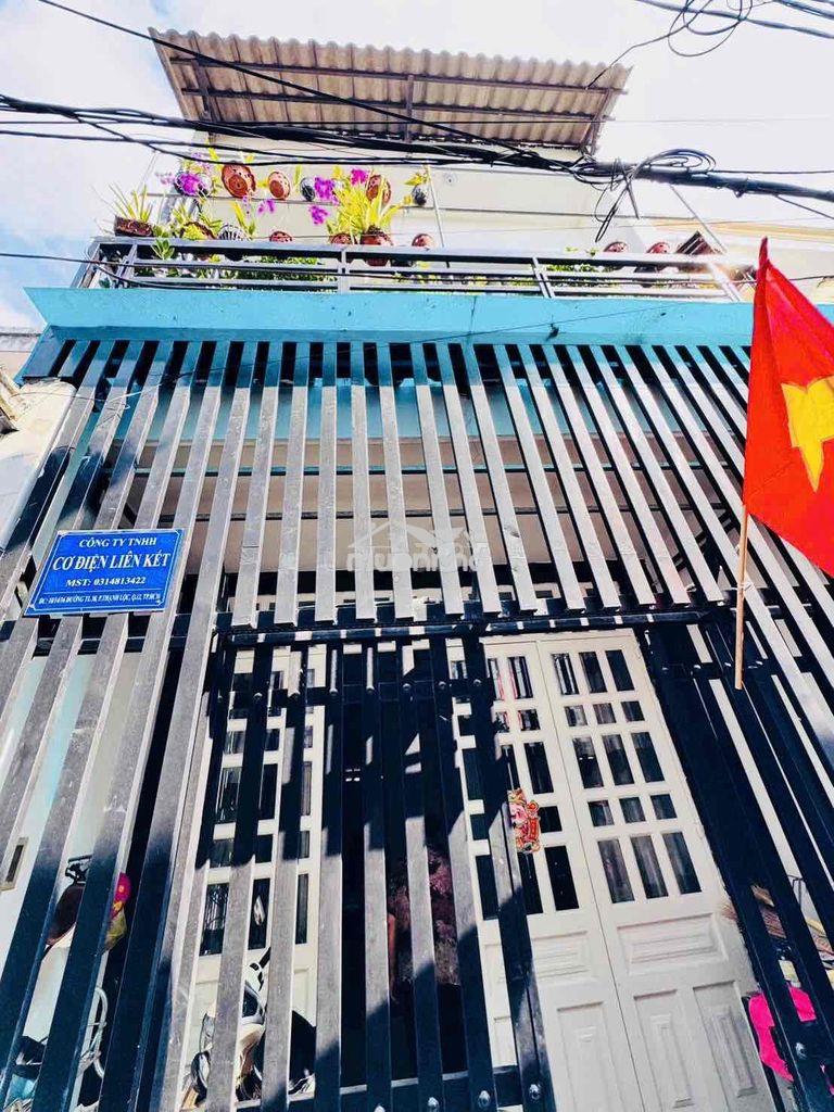 Nhà nguyễn thị sáu. trệt lầu 2pn 2wc. gần trường cấp 1..2..3