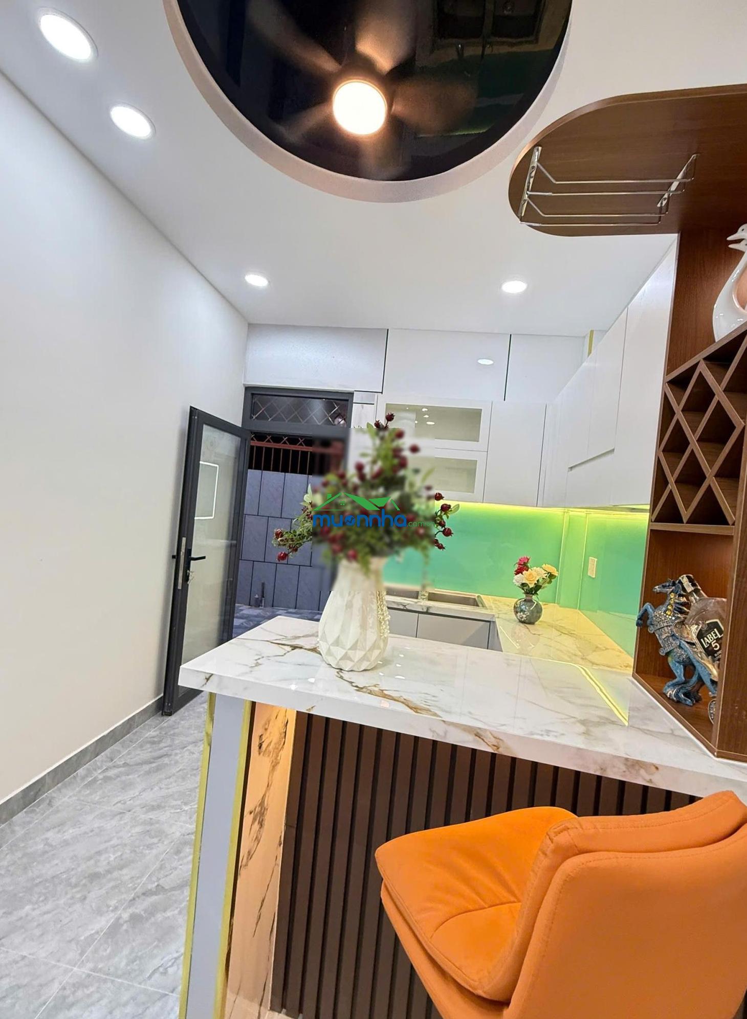 Bán nhà 80m2 mới xây ngay chợ hiệp bình đường hiệp bình chỉ 5 tỷ 650tr