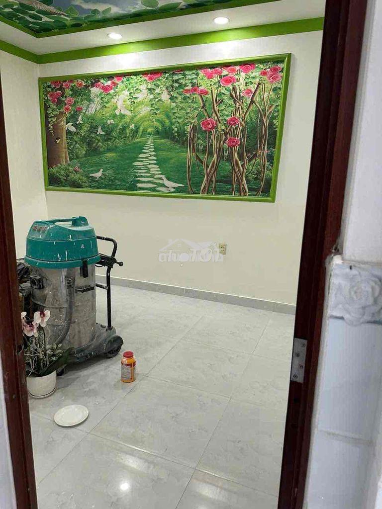 Nhà rộng đẹp lạc long quân sát hxh gần 60m2 giá 4.98 tỷ - 2