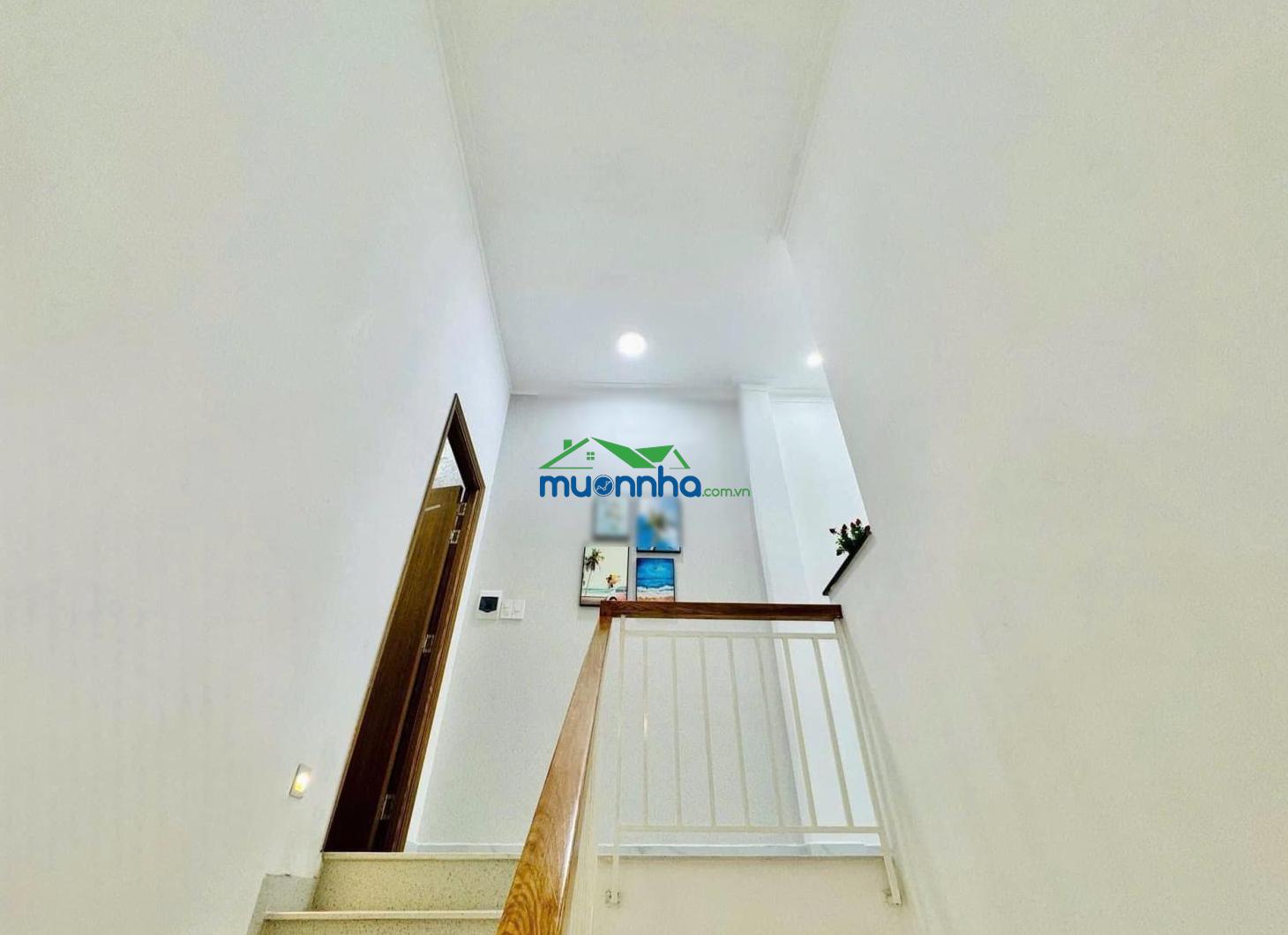 Chính chủ bán nhà 64m2 xây 3 tầng đường nguyễn văn quá,q12 giá 2tỷ030.gần công viên cây sộp. hẻm 5m - 3