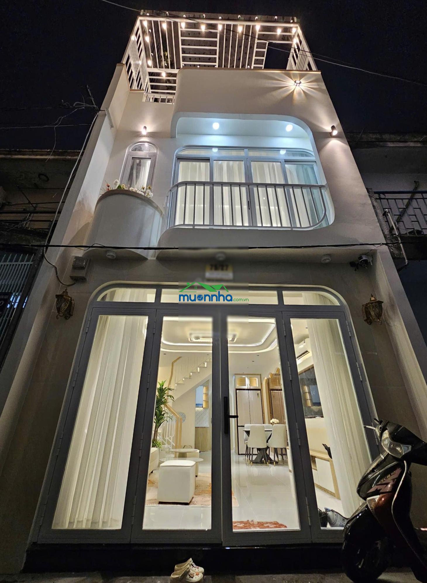 - Nhà đẹp ở ngay - đường trần văn quang- phường 10- tân bình. 40 m- 3 tầng - 5,3 tỷ thương lượng.