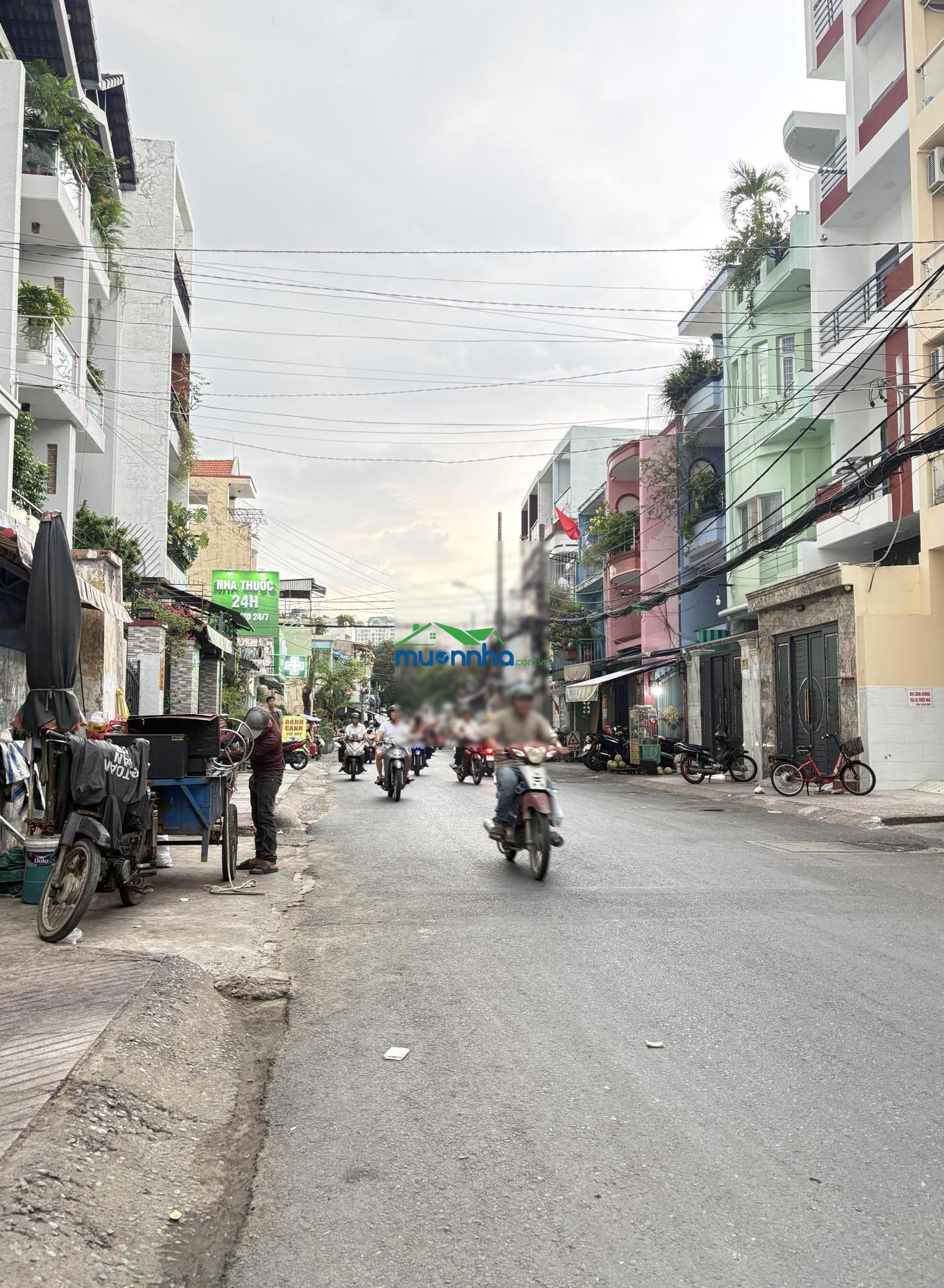 8,5 tỷ - nhà 4 tầng hẻm xe hơi lê đại hành - 51m - 5pn - ở ngay - 3