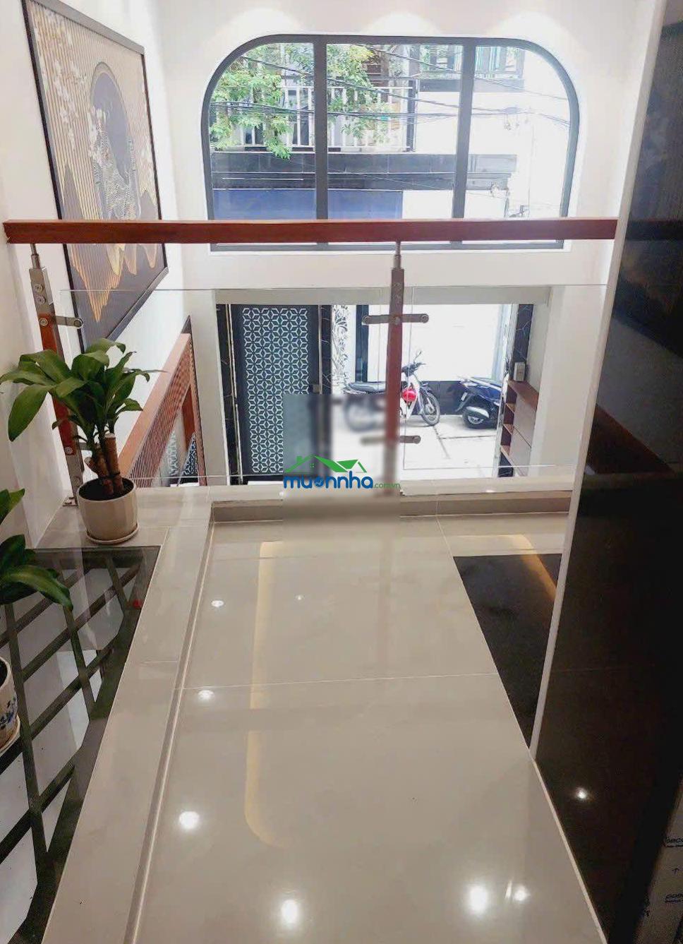 Q2, nhà 4 tầng, thang máy, 5 pn, full nội thất, đường ô tô, nhỉnh 9 tỷ, sổ hoàn công