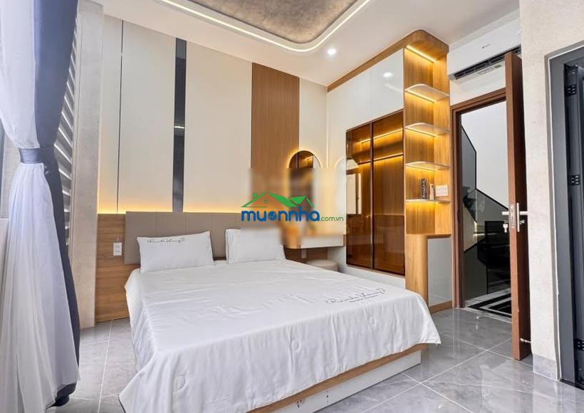 Nhà tân bình - 4.2m x 12m. oto ngủ trong nhà. trường chinh - p15 - tb - 2