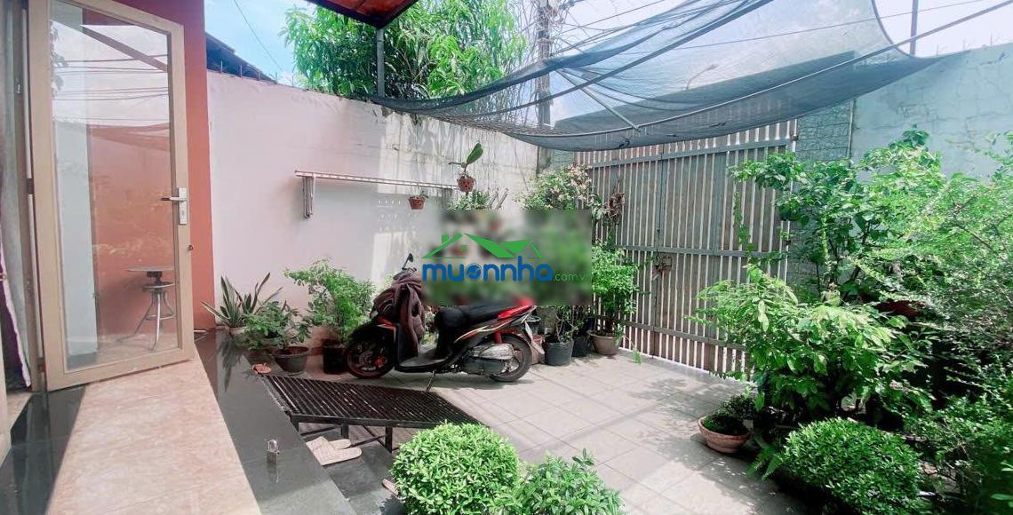 Nhà đẹp 3 tầng 6mx17.5m gần bệnh viện lê văn thịnh. đường xe hơi rộng rãi, sổ sẵn công chứng ngay