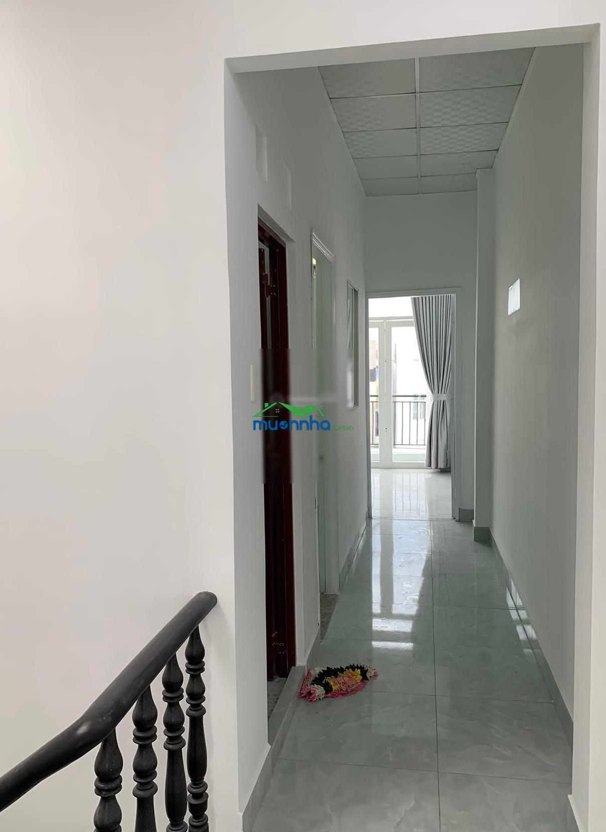 5 tỷ 6 - gần đh rmit - xe tải đến nhà - nhà 3 tầng - 71m - ngang 4m - 6pn - 2