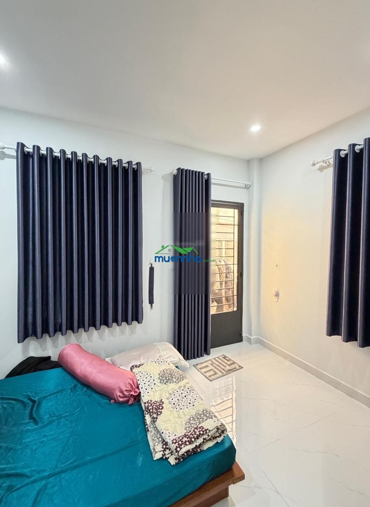Chợ bà chiểu - hàng xanh - 2 tầng đúc - lô góc ko lộ giới - ngang 4m - trước nhà 5m - giá 6,2ty tl