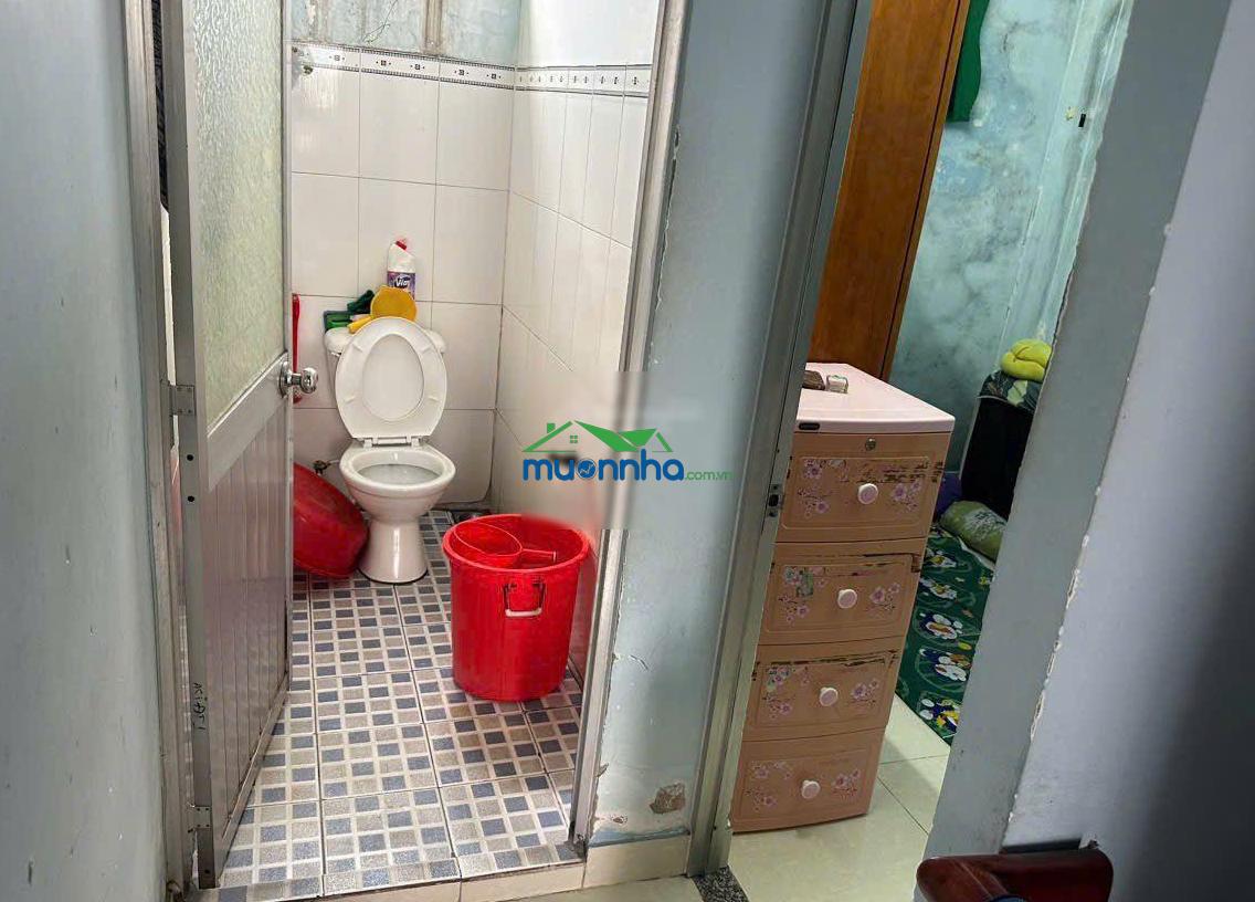 Nhà hẻm ô tô 1 sẹc phạm thị giây gần chợ gà - ngã 3 đông quang giá chỉ 1,5 tỷ