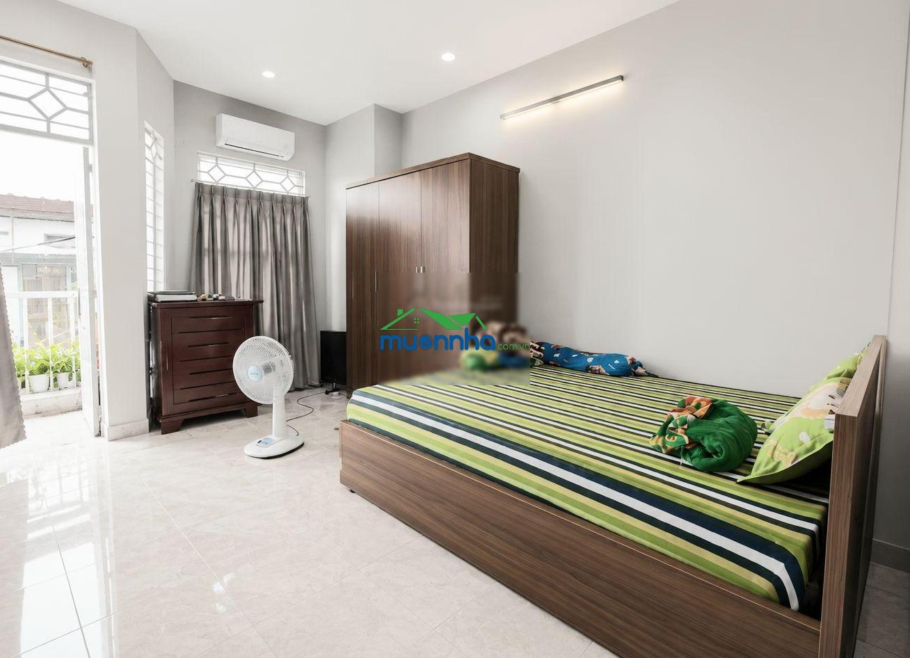 Cách 1 căn ra mt - aeon sơn kì - tiện ích bủa vây - hẻm xe hơi - 4,5x12x2tầng btct kiên cố - 3pn -