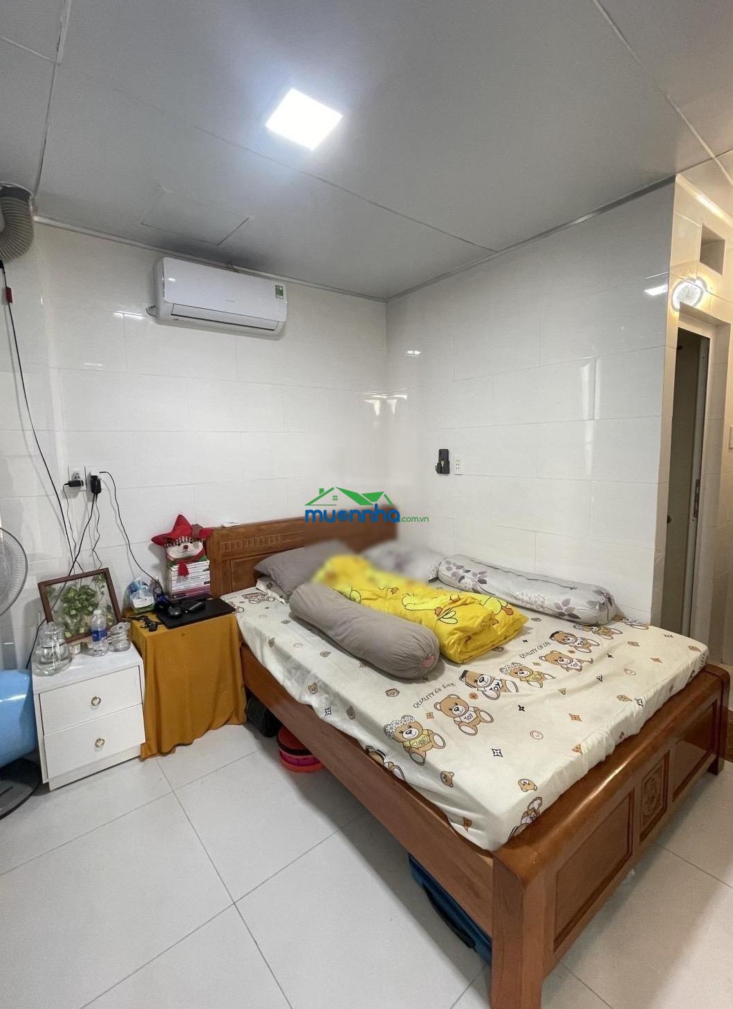 Trung tâm quận 5 ngay trần bình trọng nhà 3 tầng btct - 2pn - 3 wc ngang hơn 4m chỉ 3.2