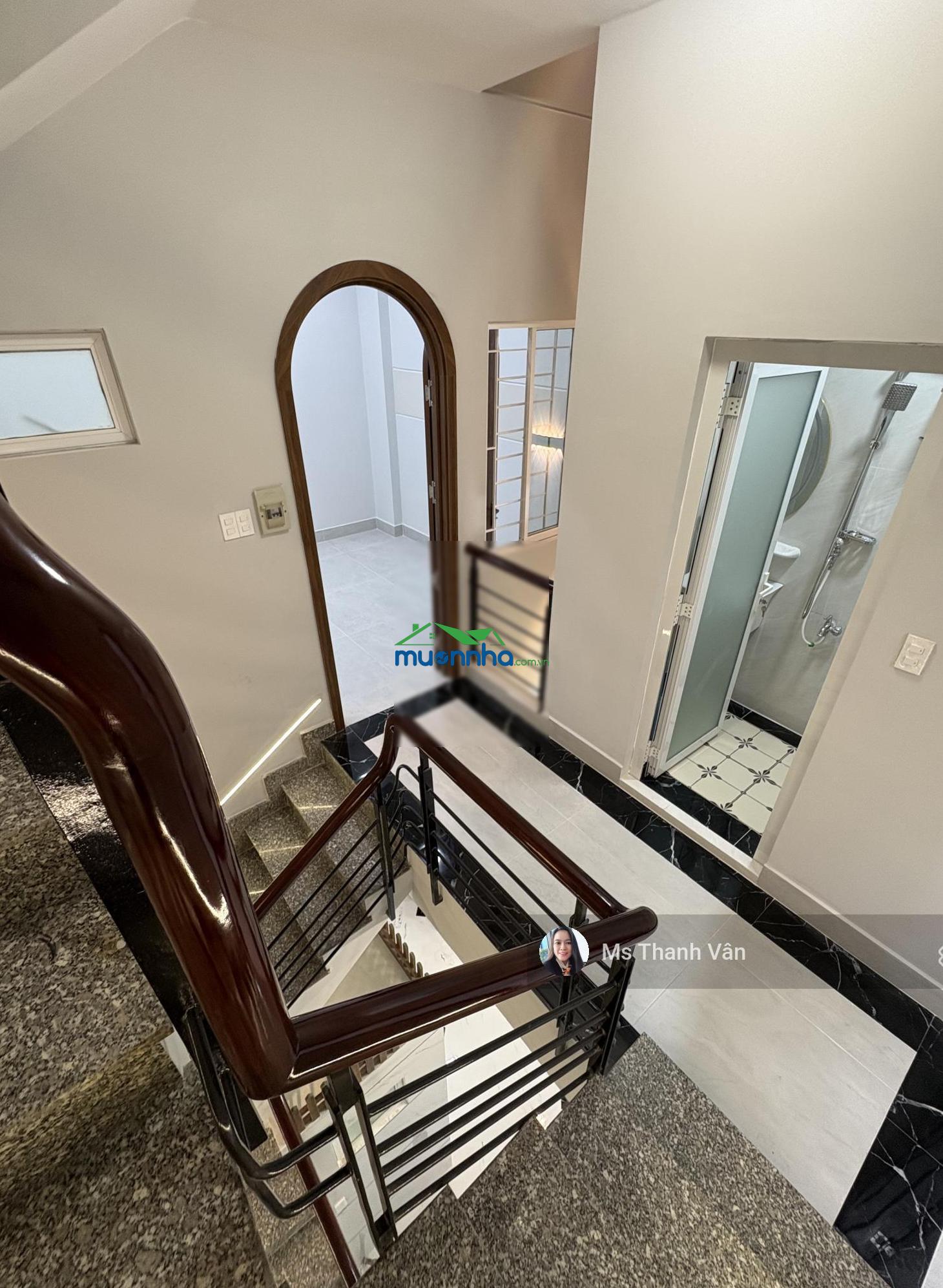 Chính chủ bán 5x15m phạm văn chí có 5 lầu hxh,đẹp,sạch,5pn5wc sổ sẵn,5tỷ950 ngay ca q6-lh0938 295 ***