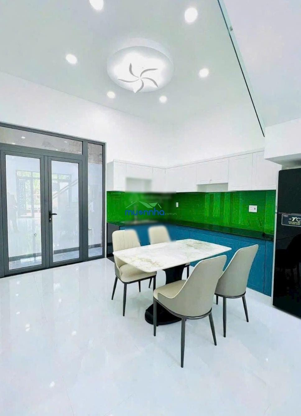 Hạ giá bán nhà gần chợ long trường nhà mới đẹp hxh đường trường lưu. lh 0399 230 ***