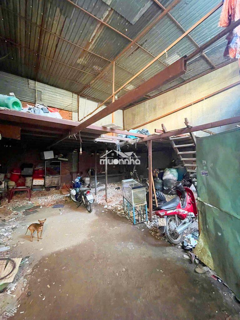 Nhà hẻm 4m 7.7 x 8.7m mã lò bình tân