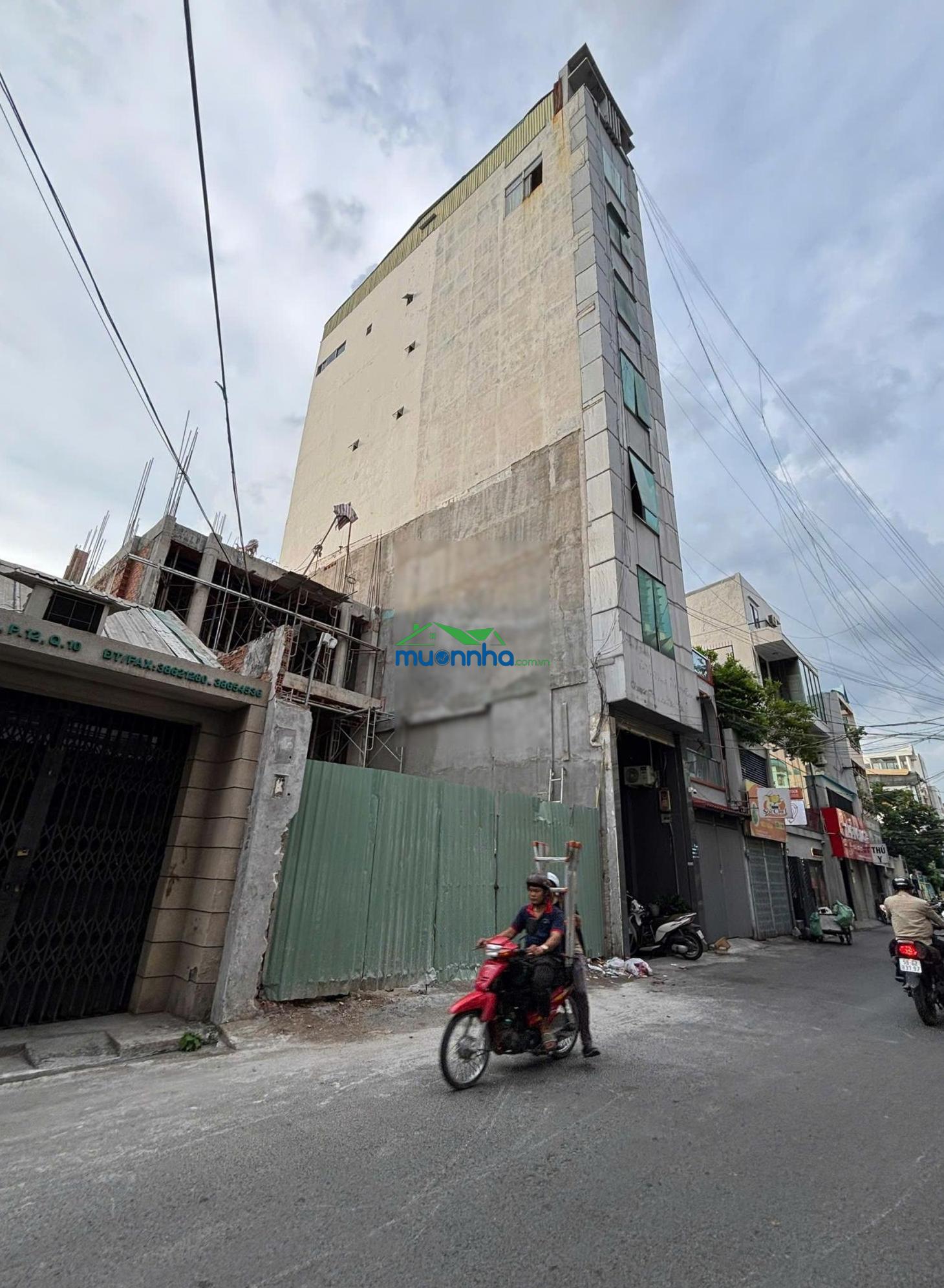 Bán nhà cmt8 - quỹ đất lớn hiếm có giữa trung tâm q.10 - 262m2 - 12x27m - giá chỉ 36 tỷ - 2