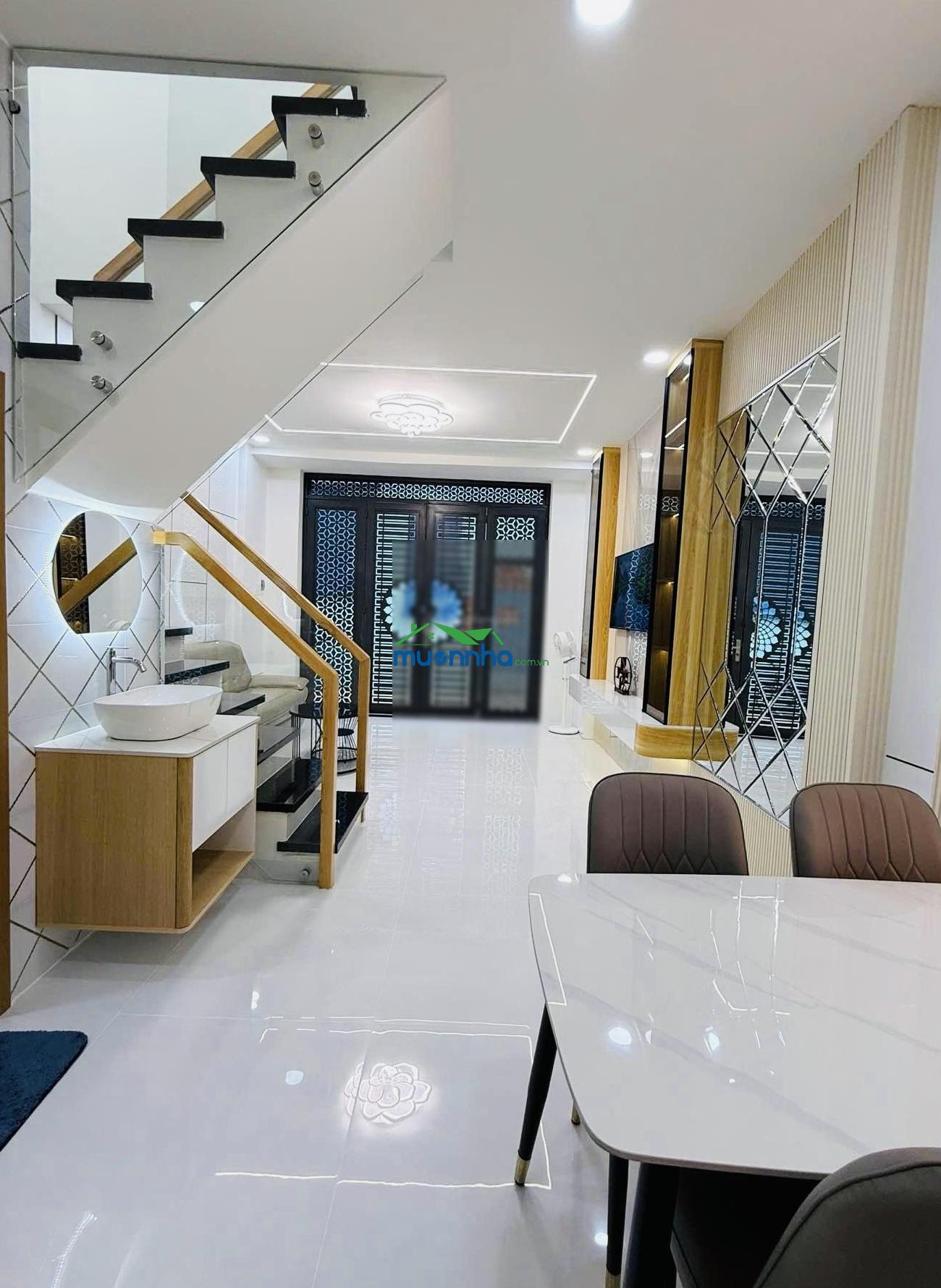 Sd 80m2 - 3 pn - ngay ngã tư lạc long quân khuông việt - cạnh đầm sen - xe hơi đỗ cửa - nhỉnh 6 tỷ