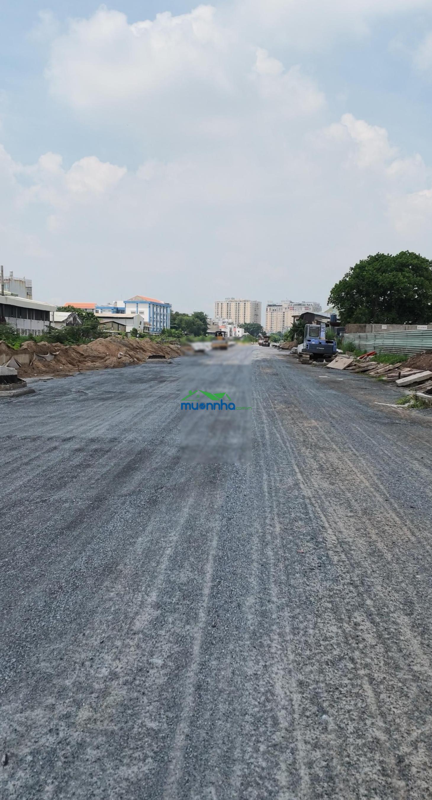 Bán gấp nhà dt 4,2m x 16m. đường 12m gần trường chinh. giá 5 tỷ 1 - 4