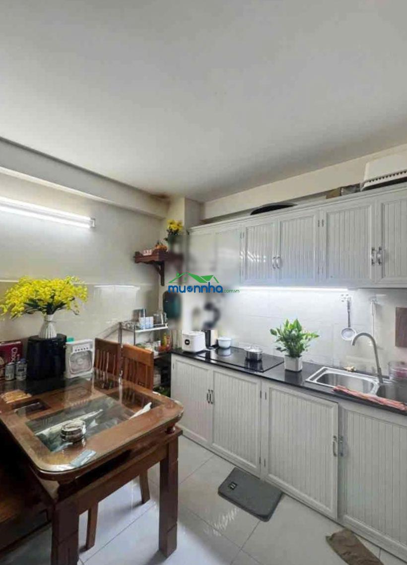 Hiếm - nhà 3 tầng (3pn) - cách ngã tư thủ đức 5 phút đi xe - sổ hồng hoàn công đủ - giá gặp tl - 4