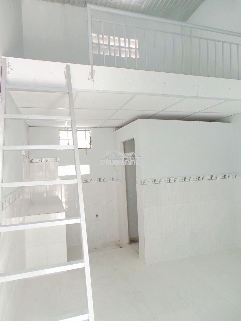 Phòng đẹp 2.6tr – trệt + gác cao – không phí dv,  xe  – vào ở ngay - 4