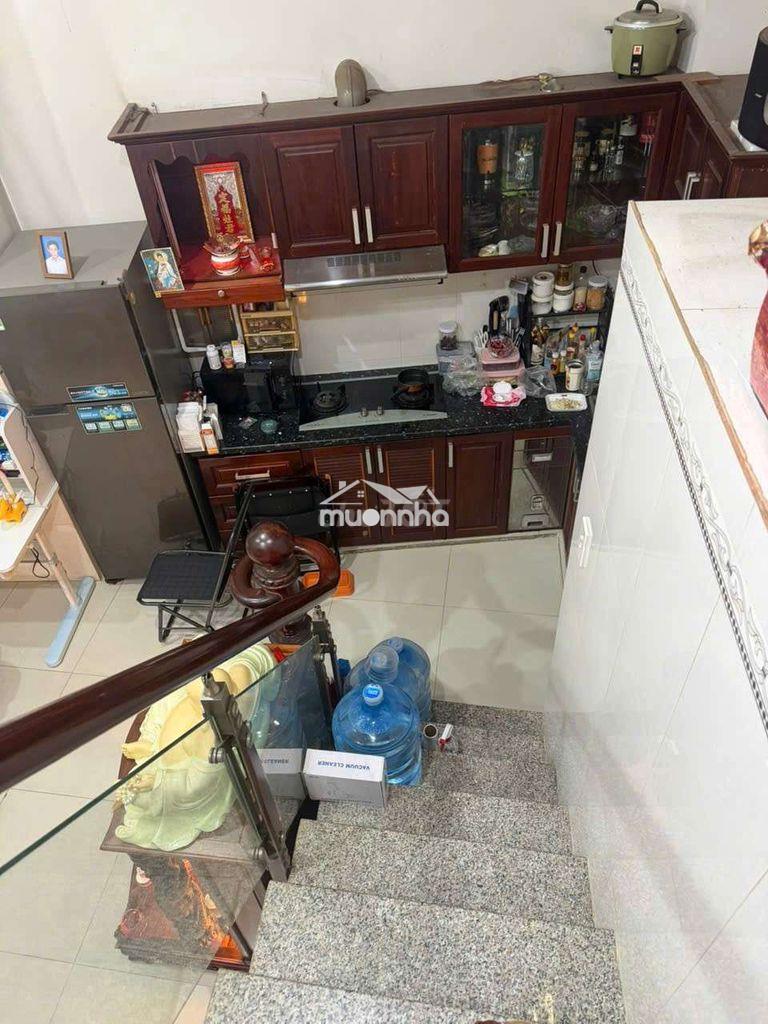 Nhỉnh 2ty _ shr _ hoàn công đủ _ cach 10m ra phố ẩm thực vĩnh khánh - 4