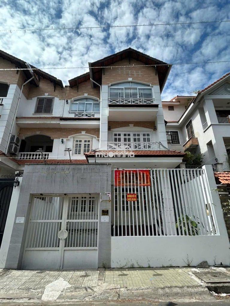 🚗 🚗  Nhà mới, rộng rãi_hxh nguyễn văn trỗi_9x20m, trệt 3 lầu