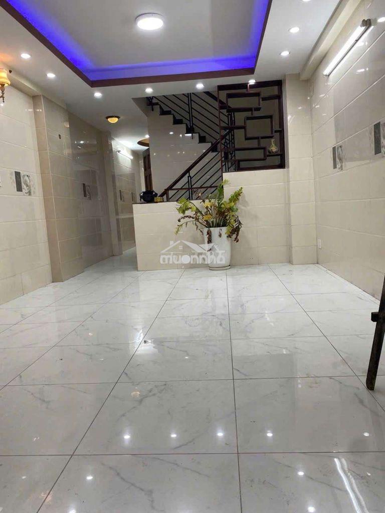 Cho thuê nhà mới đẹp quận 1, trệt lửng 2 lầu sân thượng, 6pn 4vs - 3